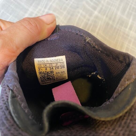 Adidas Kids Kaptir Flow Style IH9905 Size 2.5 Aurora Black Purple Burst Blue - Picture 8 of 9